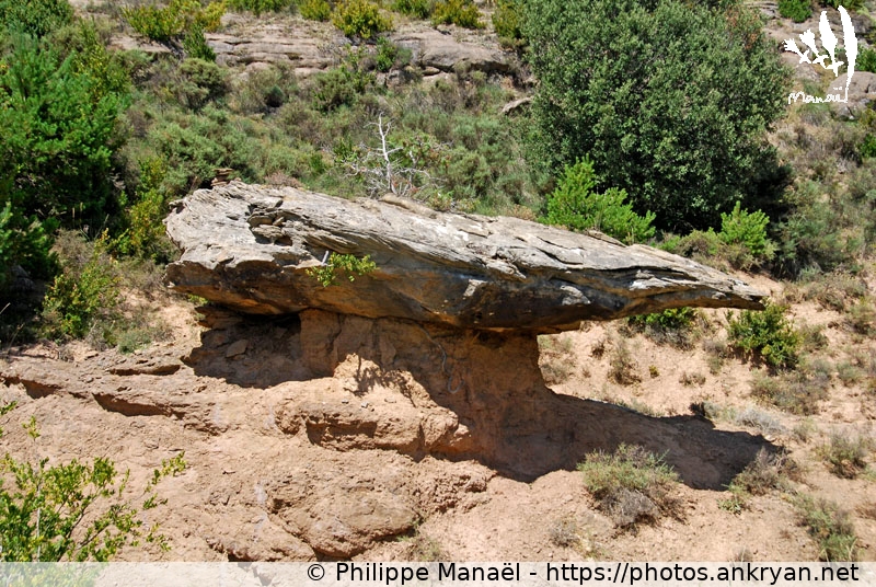 Dolmen, Bentué de Nocito (Sierra de Guara, au pays des canyons / Espagne / Huesca - ES) © Philippe Manaël