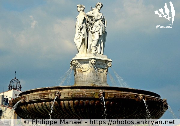 3 statues, fontaine de la Rotonde (Aix-en-Provence / Ville / France / Bouches-du-Rhône - FR-13) © Philippe Manaël