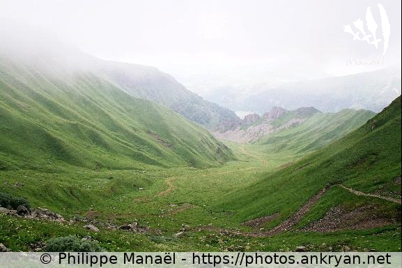 Brumes au Val de Courre (Auvergne, au pays des volcans / Trekking / France / Auvergne - FR-63) © Philippe Manaël