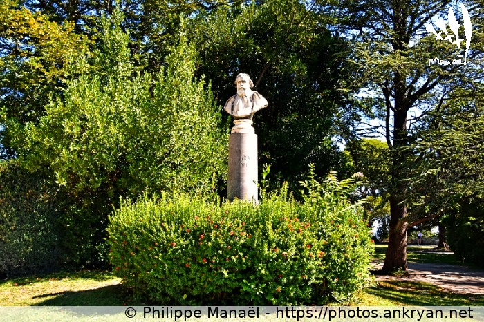 Jardin des Doms : statue Félix Gras (Avignon / Ville / France / Vaucluse - FR-84) © Philippe Manaël