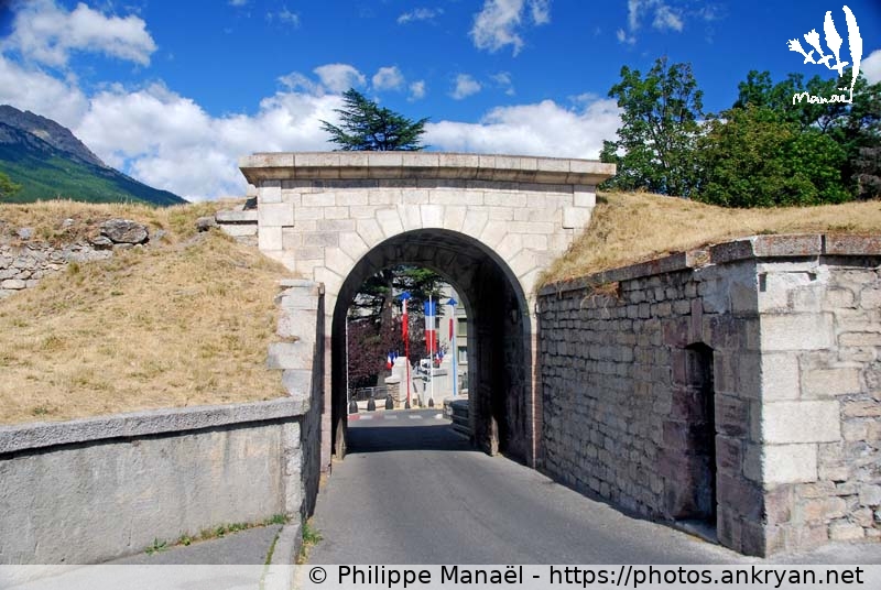Porte d'Embrun, Cité Vauban (Briançon / Ville / France / Hautes-Alpes - FR-05) © Philippe Manaël