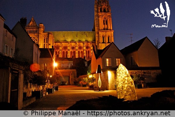 Crépuscule : Cathédrale Notre-Dame (Chartres / Ville / France / Eure-et-Loir - FR-28) © Philippe Manaël