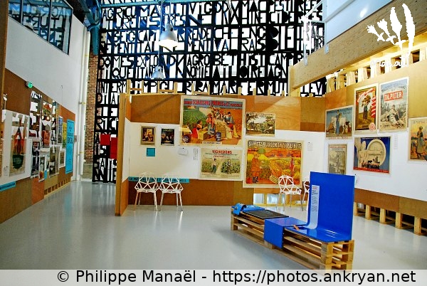 Le Compa : expo "Affiches de campagnes" 2 (Chartres / Ville / France / Eure-et-Loir - FR-28) © Philippe Manaël