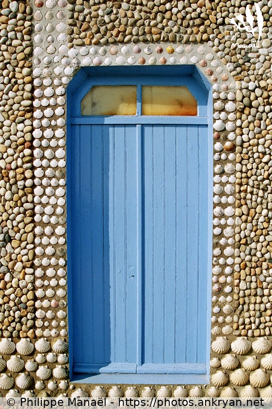 Maison aux coquillages, porte (Ile d'Yeu / Ile / France / Pays-de-la-Loire - FR-85) © Philippe Manaël
