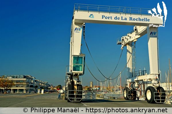 Chantier nautique, bassin des Grands Yachts (La Rochelle / Ville / France / Poitou-Charentes - FR-17) © Philippe Manaël