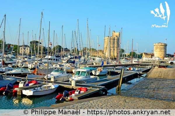 Au petit matin : Vieux-Port (La Rochelle / Ville / France / Poitou-Charentes - FR-17) © Philippe Manaël