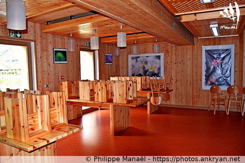 Refuge du Saut, salle de restaurant (Les Balcons de la Vanoise / Trekking / France / Savoie - FR-73) © Philippe Manaël