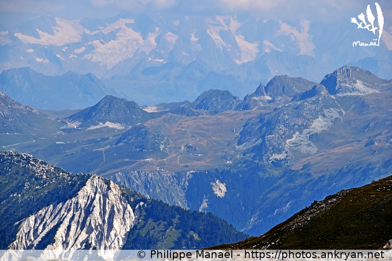 Mont Blanc vu du col de Chanrouge (Les Balcons de la Vanoise / Trekking / France / Savoie - FR-73) © Philippe Manaël