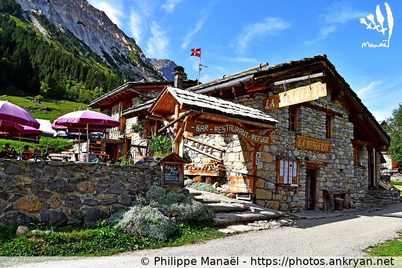 Refuge Le Repoju. Les Prioux (Les Balcons de la Vanoise / Trekking / France / Savoie - FR-73) © Philippe Manaël