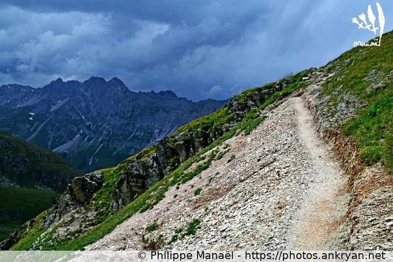 Sentier de montée, col de la Valette (Les Hauts de la Vanoise / Trekking / France / Savoie - FR-73) © Philippe Manaël