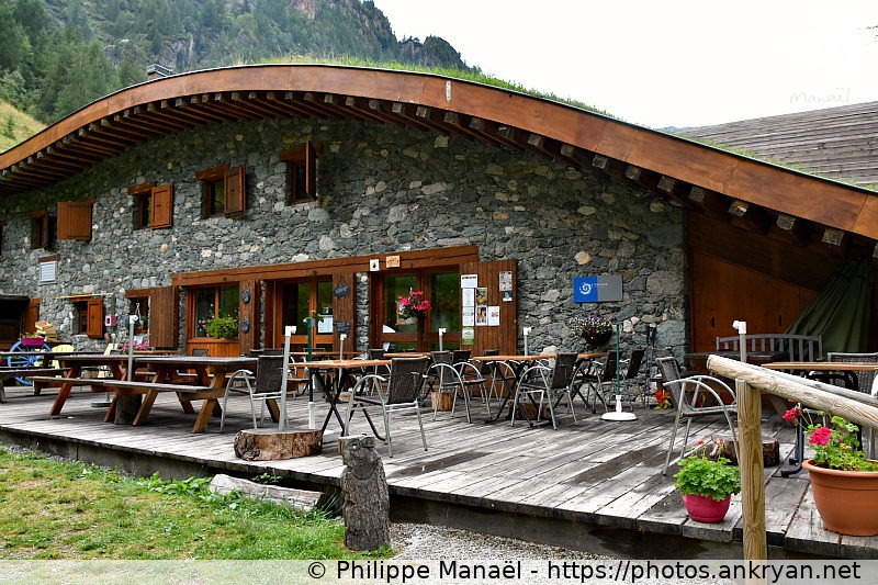Refuge-porte de Rosuel (Les Hauts de la Vanoise / Trekking / France / Savoie - FR-73) © Philippe Manaël