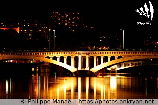 Nuit : Pont Wilson (Lyon / Ville / France / Rhône-Alpes - FR-69) © Philippe Manaël