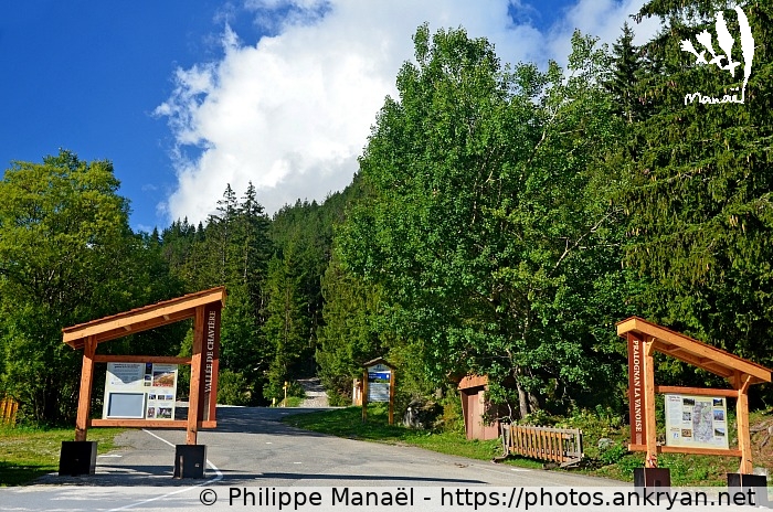Panneaux, entrée aux Prioux (Savoie : Pralognan, Les Prioux / Balade / France / Savoie - FR-73) © Philippe Manaël
