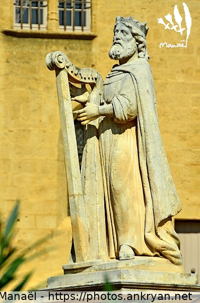 Statue de David (Salon-de-Provence / Ville / France / Bouches-du-Rhône - FR-13) © Philippe Manaël
