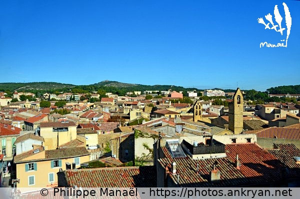 Panorama : au-dessus des toits 2 (Salon-de-Provence / Ville / France / Bouches-du-Rhône - FR-13) © Philippe Manaël