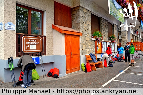 Place de la Mairie, Pralognan (Tour des Glaciers de la Vanoise / Trekking / France / Savoie - FR-73) © Philippe Manaël