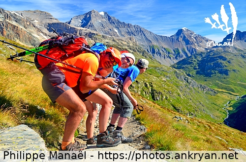Prêts à dévaler la pente (Tour des Glaciers de la Vanoise / Trekking / France) © Philippe Manaël