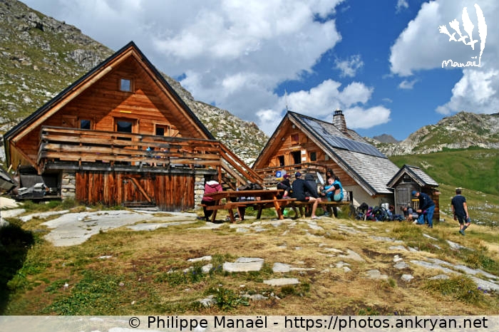 Chalets du refuge de la Leisse (Traversée de la Vanoise / Trekking / France / Savoie - FR-73) © Philippe Manaël