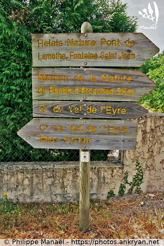 Panneau directionnel de Balanos (Traversée des Landes / Trekking / France / Gironde - FR-33) © Philippe Manaël