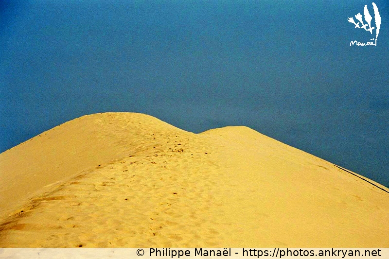 Dune du Pilat, poitrine de sable (Traversée des Landes / Trekking / France / Gironde - FR-33) © Philippe Manaël