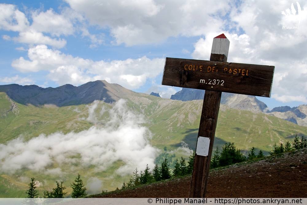 Panneau du col de Rastel (Hautes vallées piémontaises / Italie) © Philippe Manaël