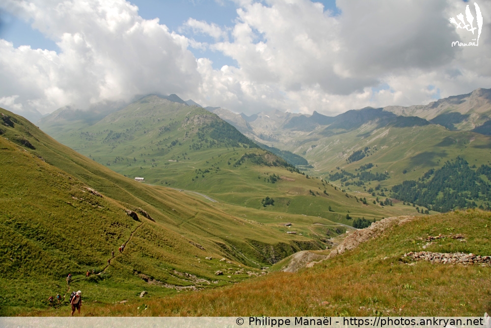 Route du col de Larche (Hautes vallées piémontaises / Italie / Alpes-de-Haute-Provence - FR-04) © Philippe Manaël