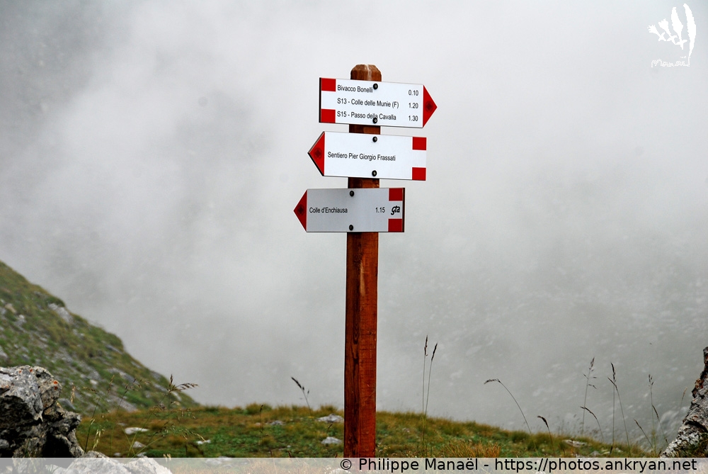 Panneau directionnel, Val Maira (Hautes vallées piémontaises / Italie) © Philippe Manaël