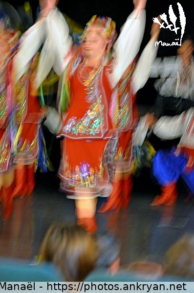 photo n°27 (Ukraine : Ballet Gorytsvit / Mondial'Folk de Plozévet 2014 / Festival / France / Bretagne - FR-29) © Philippe Manaël