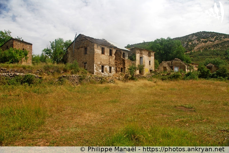 Village abandonné d'Otin (Sierra de Guara, au pays des canyons / Espagne / Huesca - ES) © Philippe Manaël