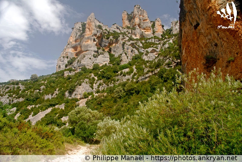Falaises calcaires, Mascun inférieur (Sierra de Guara, au pays des canyons / Espagne) © Philippe Manaël