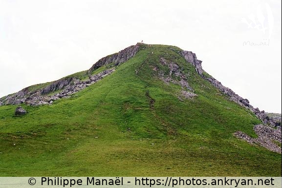 La Montagne Haute (Auvergne, au pays des volcans / Trekking / France) © Philippe Manaël
