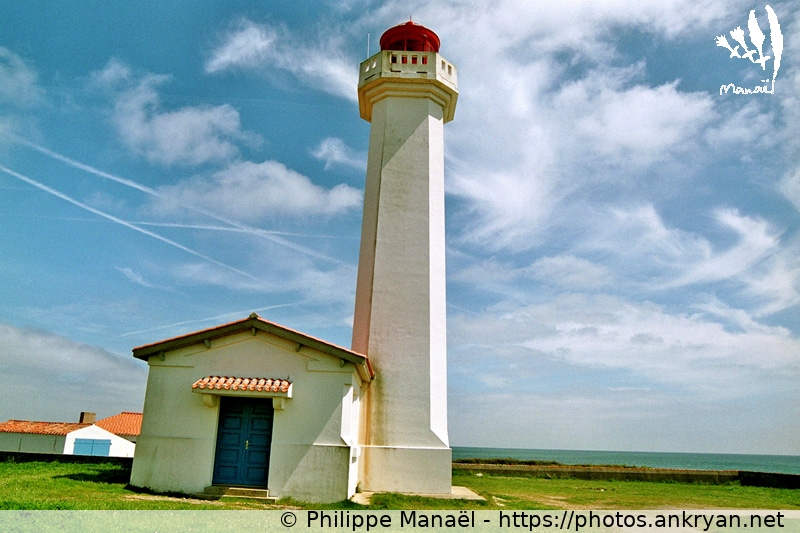 Phare de la Pointe des Corbeaux (Ile d'Yeu / Ile / France / Pays-de-la-Loire - FR-85) © Philippe Manaël
