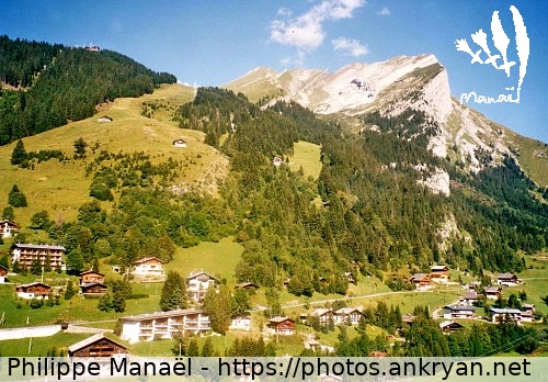 Massif de l'Aiguille (La Clusaz / Ville / France / Haute-Savoie - FR-74) © Philippe Manaël