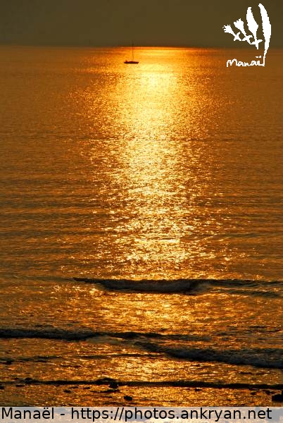 Soleil couchant sur l'océan Atlantique (La Rochelle / Ville / France / Poitou-Charentes - FR-17) © Philippe Manaël