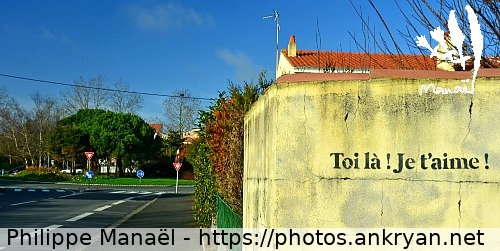 Toi là ! Je t'aime ! (La Rochelle / Ville / France / Poitou-Charentes - FR-17) © Philippe Manaël