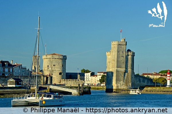 Les Tours gardiennes (La Rochelle / Ville / France / Poitou-Charentes - FR-17) © Philippe Manaël