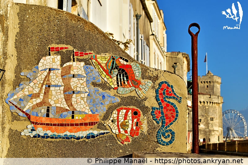 Petite fresque Sur-les-Murs (La Rochelle / Ville / France / Poitou-Charentes - FR-17) © Philippe Manaël