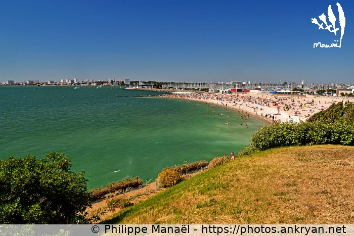 Balcon sur la plage des Minimes (La Rochelle / Ville / France / Poitou-Charentes - FR-17) © Philippe Manaël
