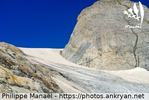 Le glacier d'Ossoue (Vignemale, seigneur des Pyrénées / Trekking / France / Midi-Pyrénées - FR-65) © Philippe Manaël