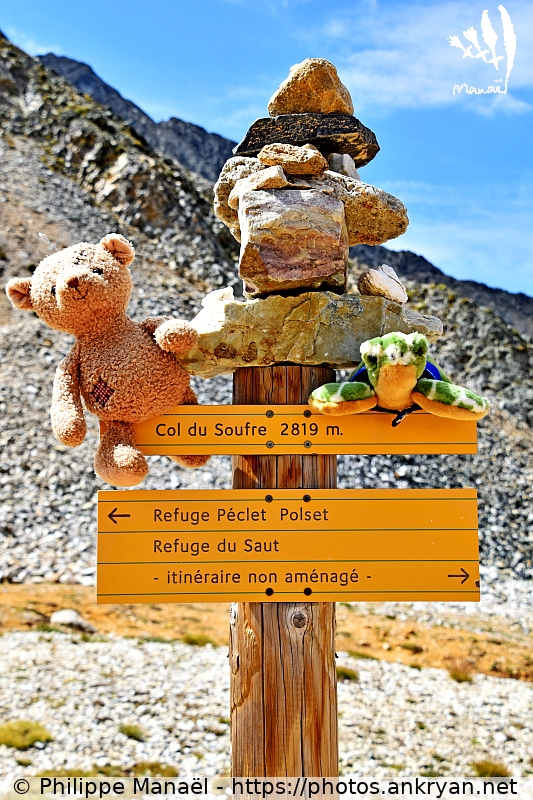 Duo Solidaire au col du Soufre (Les Balcons de la Vanoise / Trekking / France / Savoie - FR-73) © Philippe Manaël