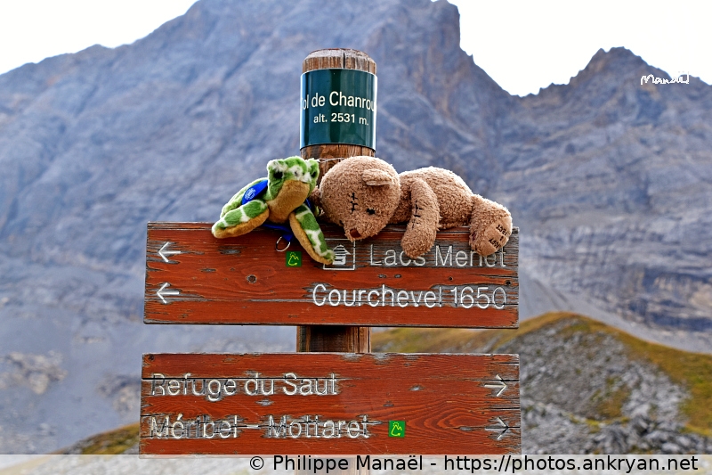 Duo Solidaire au col de Chanrouge (Les Balcons de la Vanoise / Trekking / France / Savoie - FR-73) © Philippe Manaël