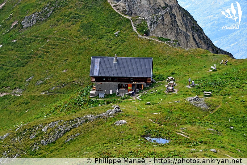 Refuge du Grand Bec, col de la Vuzelle (Les Hauts de la Vanoise / Trekking / France / Savoie - FR-73) © Philippe Manaël