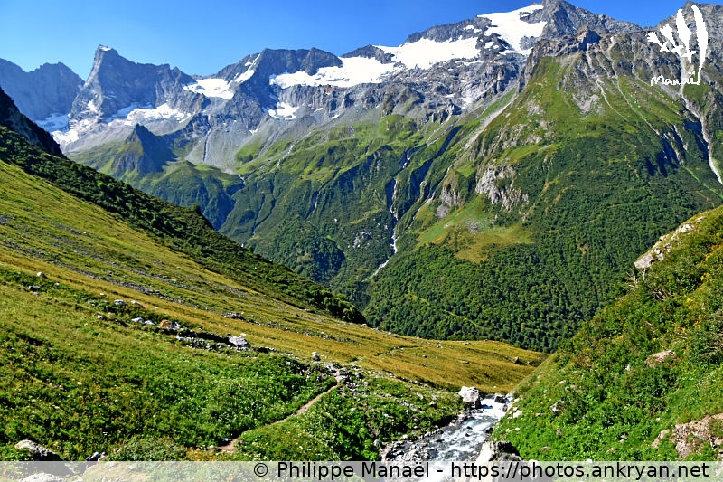 Glacier des Volnets et le Grand Bec (Les Hauts de la Vanoise / Trekking / France) © Philippe Manaël