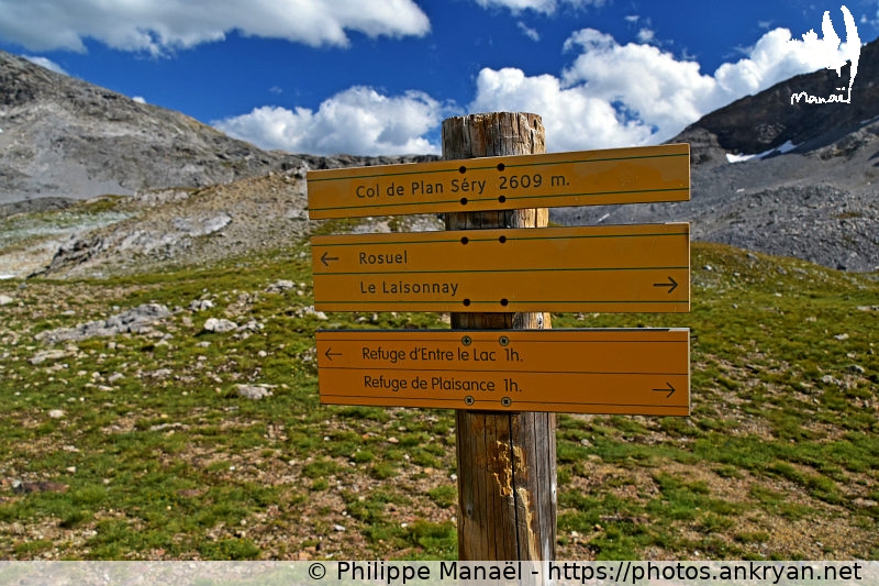 Col du Plan Séry, pancarte (Les Hauts de la Vanoise / Trekking / France / Savoie - FR-73) © Philippe Manaël