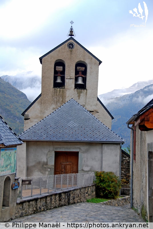 Eglise de Grust (Les Pyrénées, en route pour les étoiles / Trekking / France / Midi-Pyrénées - FR-65) © Philippe Manaël