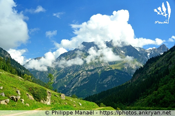 Mont Bochor sous les nuages (Savoie : Pralognan, Les Prioux / Balade / France / Savoie - FR-73) © Philippe Manaël