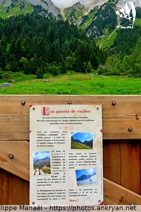 Les géants de roches (Savoie : Pralognan, Les Prioux / Balade / France / Savoie - FR-73) © Philippe Manaël