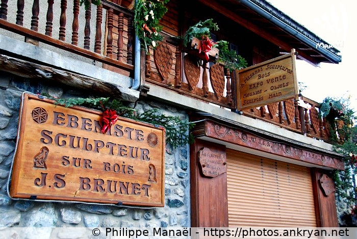Ebeniste sculpteur sur bois, Saint-Véran (Queyras, nouvel an à Molines / Trekking / France / Hautes-Alpes - FR-05) © Philippe Manaël