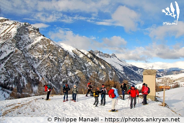 Sur les hauteurs de Saint-Véran (Queyras, nouvel an à Molines / Trekking / France / Hautes-Alpes - FR-05) © Philippe Manaël