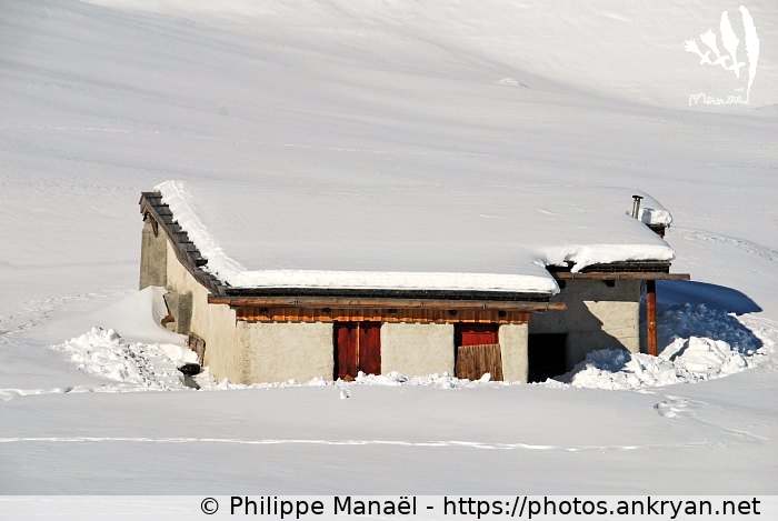 Chalet de Clapeyto sous la neige (Queyras, nouvel an à Molines / Trekking / France / Hautes-Alpes - FR-05) © Philippe Manaël